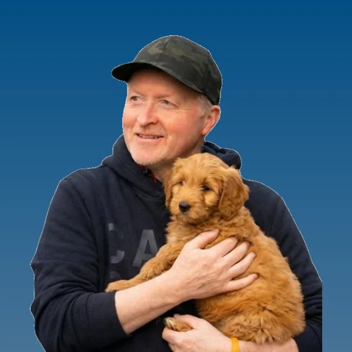 Joey Kelly mit Hund, Markenbotschafter von Dogcare24